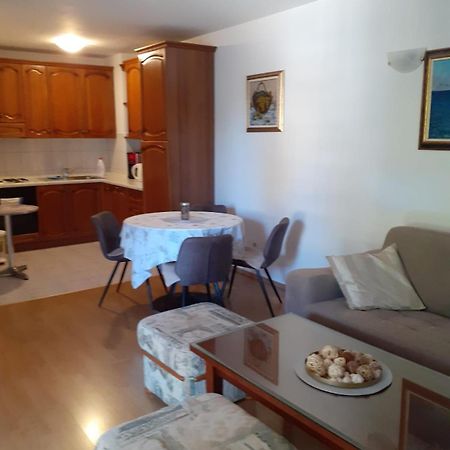 Apartman Mira Makarska Zewnętrze zdjęcie